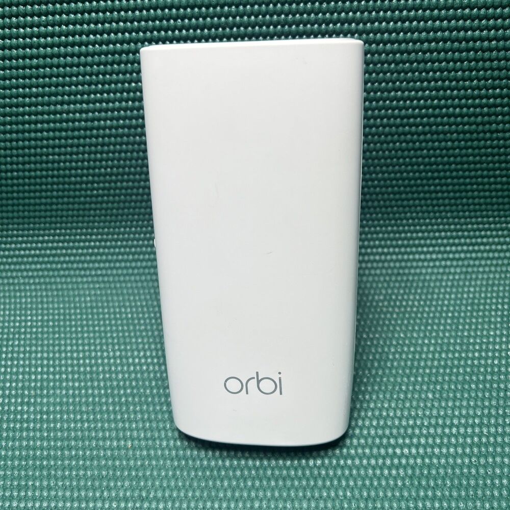 Netgear Orbi RBW30 AC2200 Tri‑Band WiFi Wall Plug In Satellite Extender